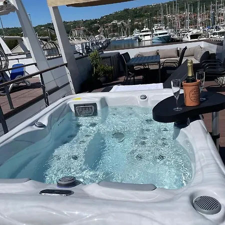 דירה Floating Sea House Marea בפורטורוז