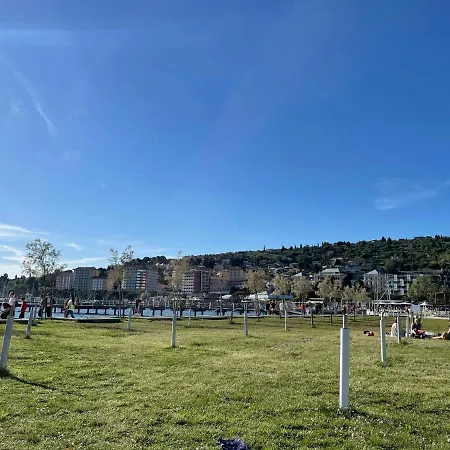 Floating Sea House Marea *