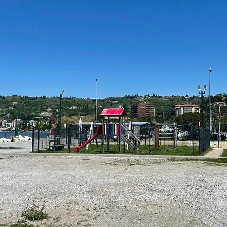 Floating Sea House Marea *