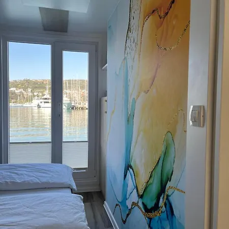 Floating Sea House Marea דירה *