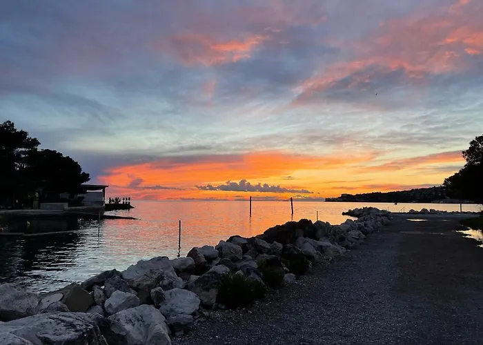 Floating Sea House Marea *