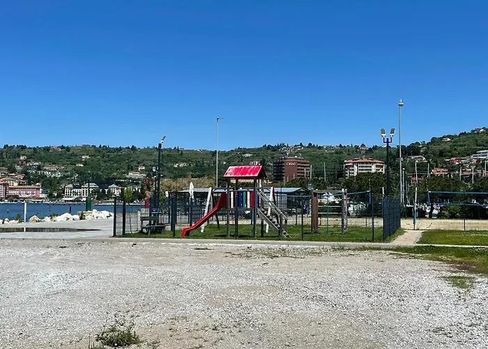 Floating Sea House Marea *
