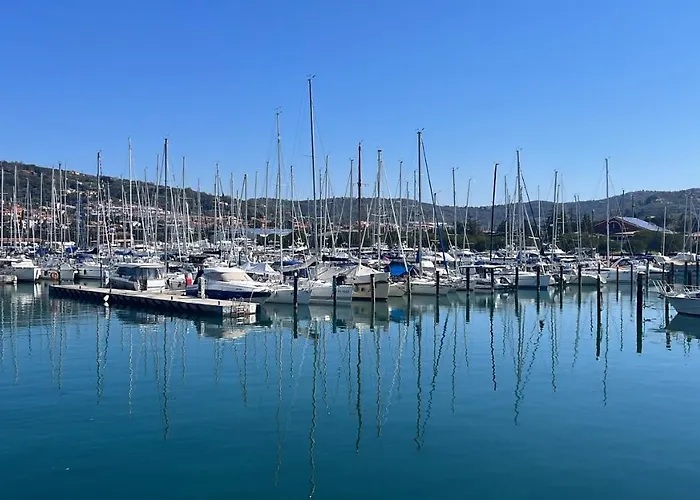 Floating Sea House Marea *