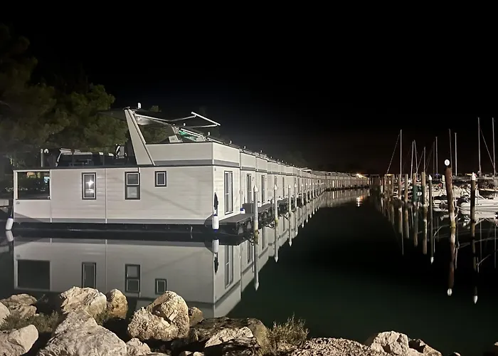 Apartment Floating Sea House Marea *